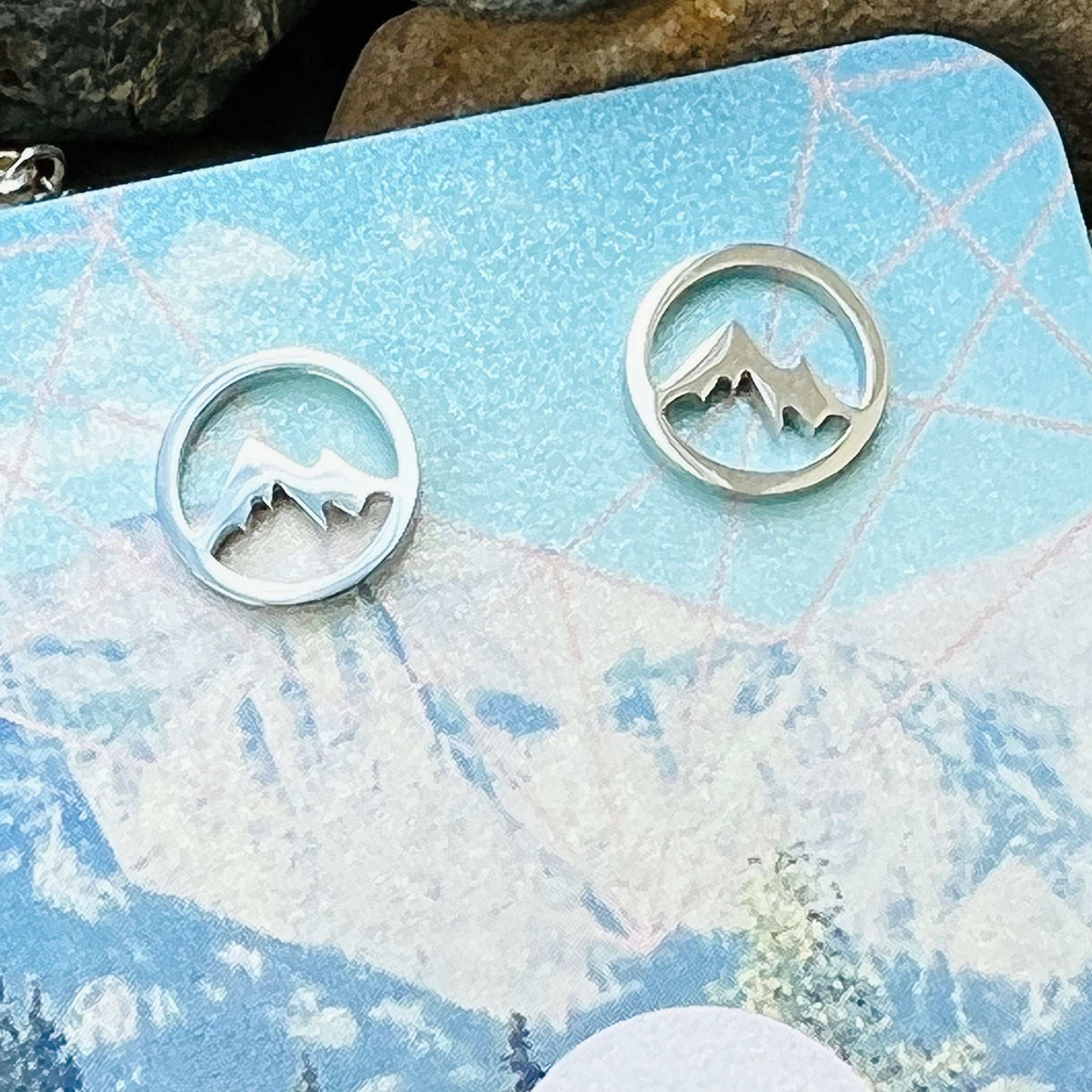 Round Mountains Stud Earrings